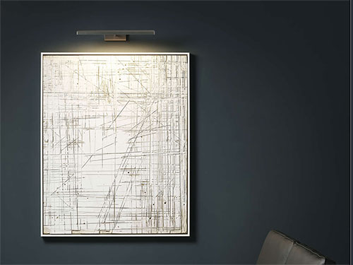 Picture lighting on artwork