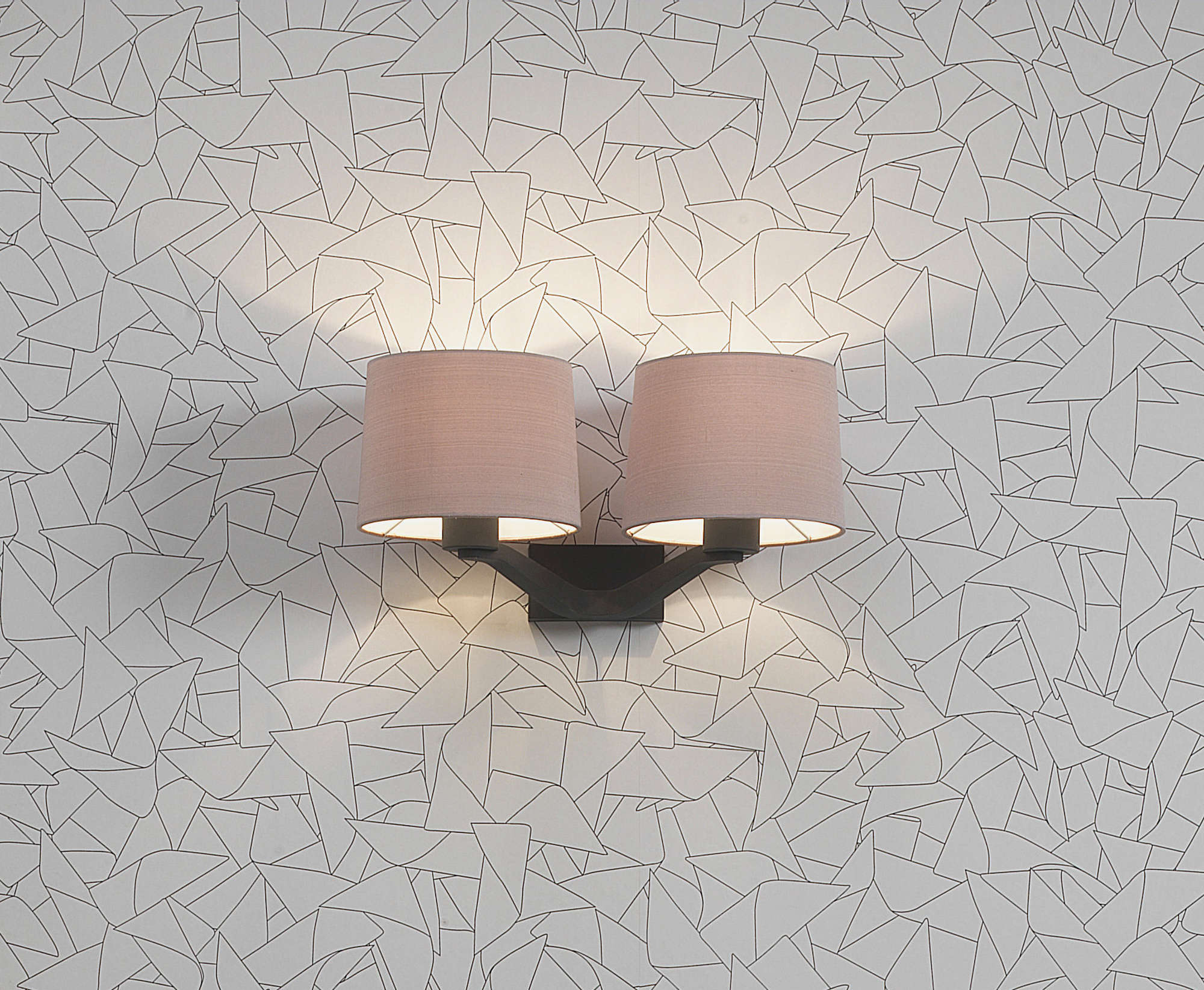 Montclair 7476 Single Wall Light Bronze 60W Mr Resistor Lighting