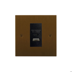 Horizon Square USB A+C Charger Dual USB Antique Bronze