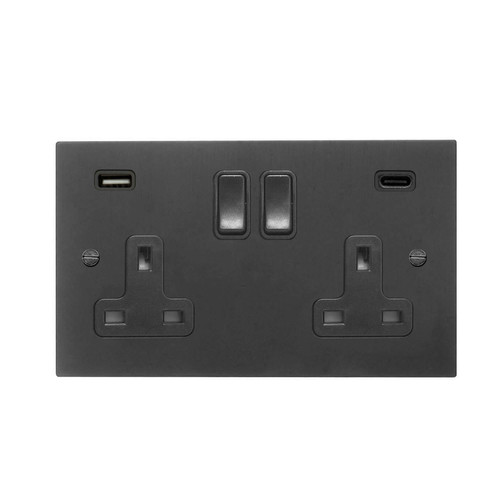 Switched Socket Outlet with USB-A+C 13 amp switched socket Black Aluminium