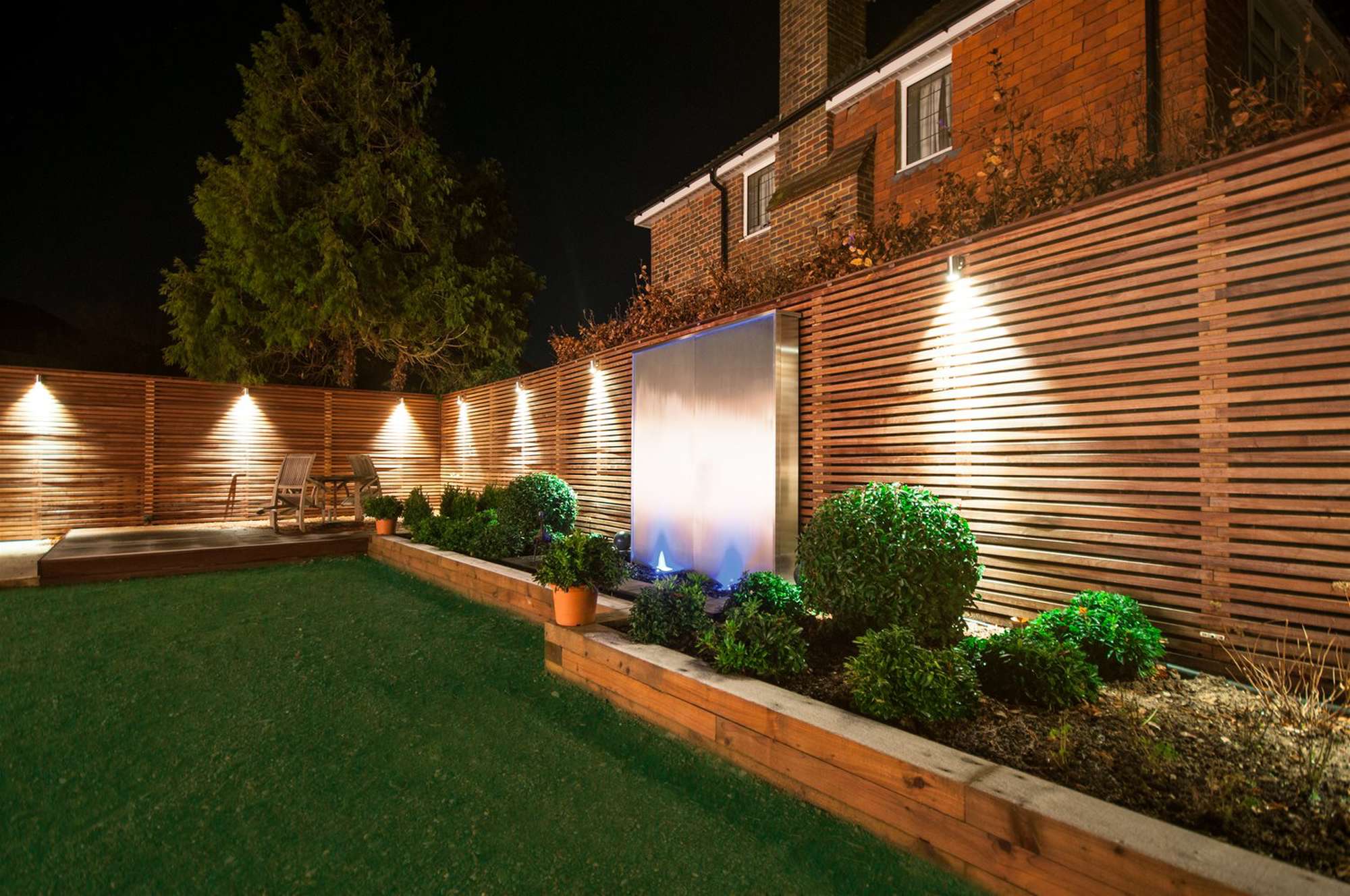 Smooth Pillar Up & Down Light 240V Marine 316 Stainless Steel 2 x 35W ...