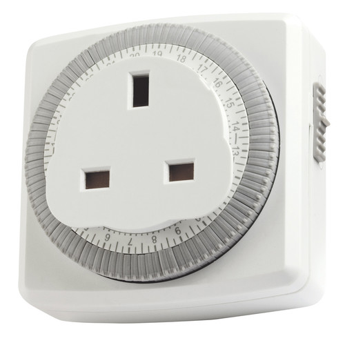 24 Hour Compact Plug-In Segment Time Controller White