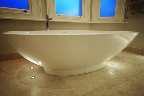 Uplighting bath