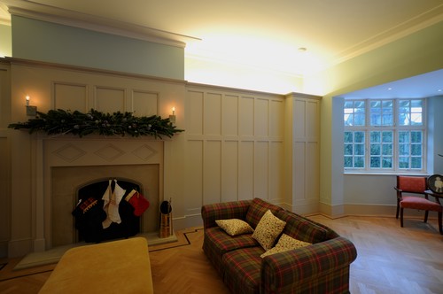 Fluorescent strip in coving