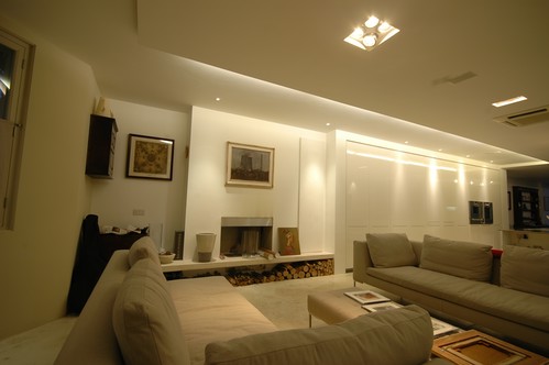 Trimless grid downlights