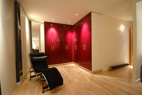 Downlighting dressing room