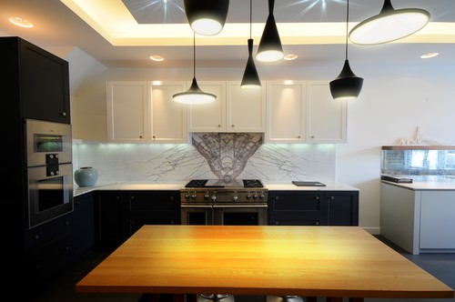 Pendant cluster on table