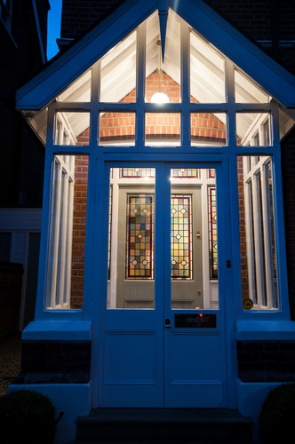 Pendant lighting entrance
