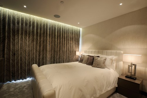 LED Diva 2 in shadow gap & elegant downlights