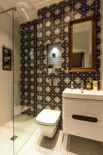 Nebula downlight in bathroom alcove