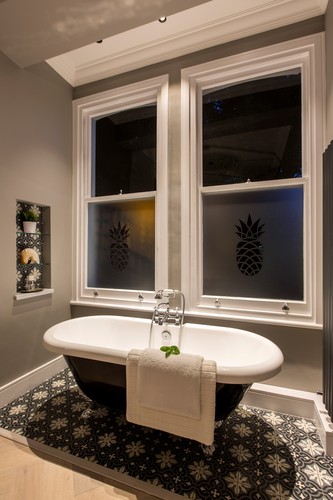 Round trimless downlights