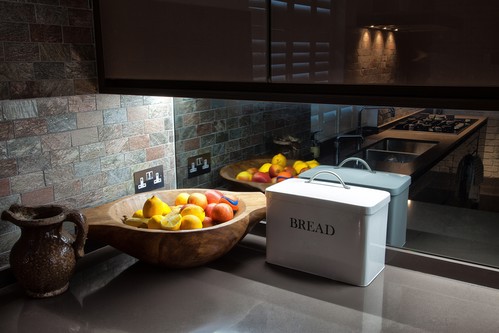 Trimless grid downlights in kitchen