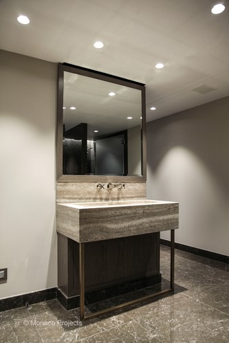 Trimless downlights in changing room