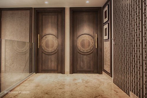 Trimless downlights in hallway