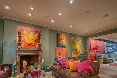 Living room ceiling downlights