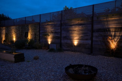 Smooth Spikelights uplighting fence