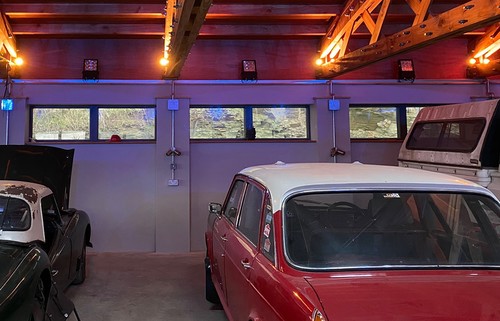 RGBW spotlights in garage