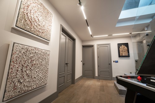 Slim duet system in hallway