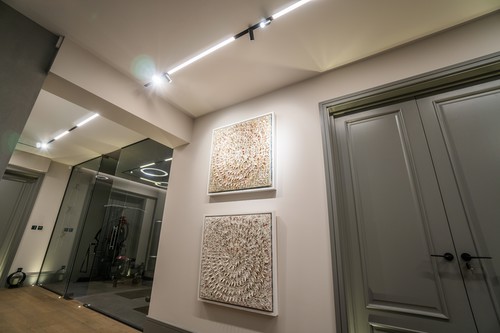 Slim duet system in hallway