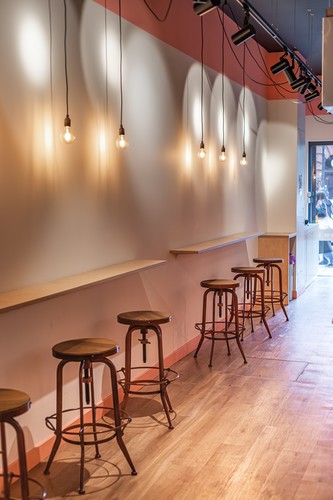 Track and pendants lighting seating area