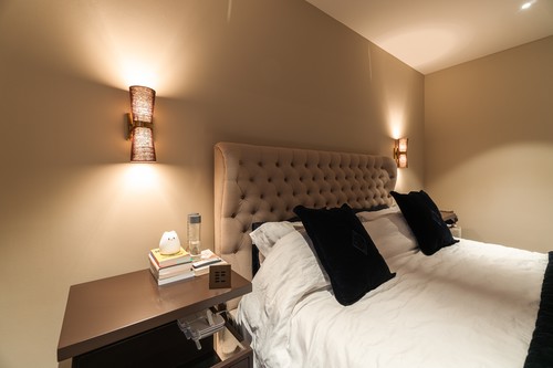Wall Light and Wise Control in the main room
