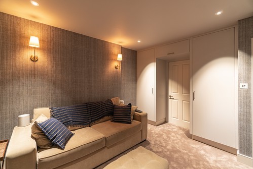 Wall Lights and Downlight with Wise Switch in the Office