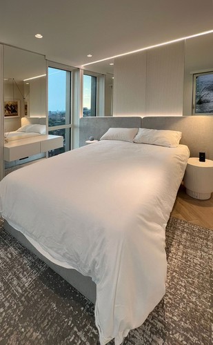 Trimless downlights and LED tape in bedroom