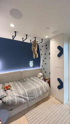 Trimless downlights and LED tape in childrends bedroom