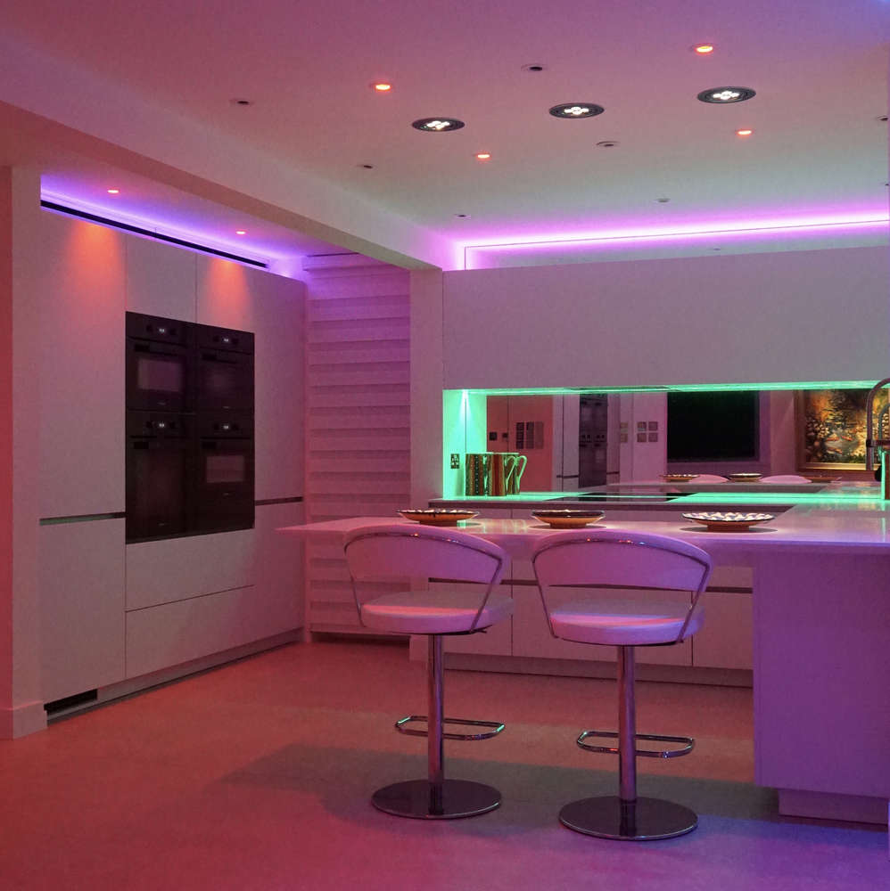 RGB/W LED Module Dimmable 8.5W 24V 45° RGB Warm White 3000K in use