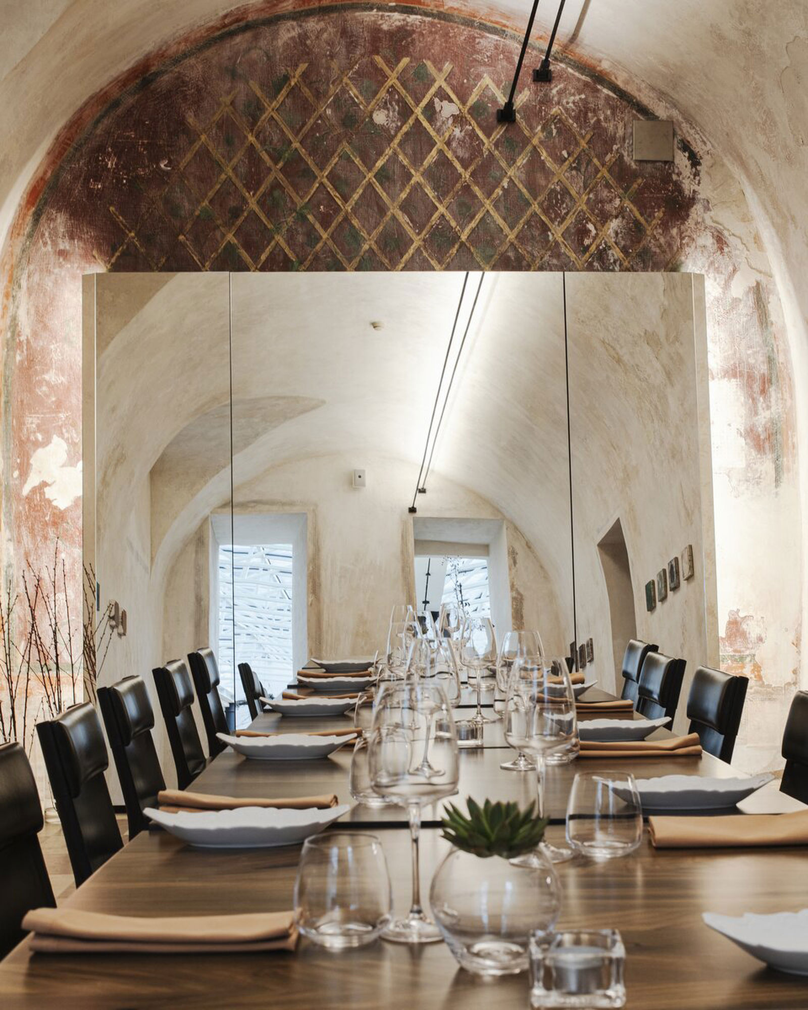 Maxi Plus Surface Extrusion Profile Aluminium 1000mm | Mr Resistor Lighting