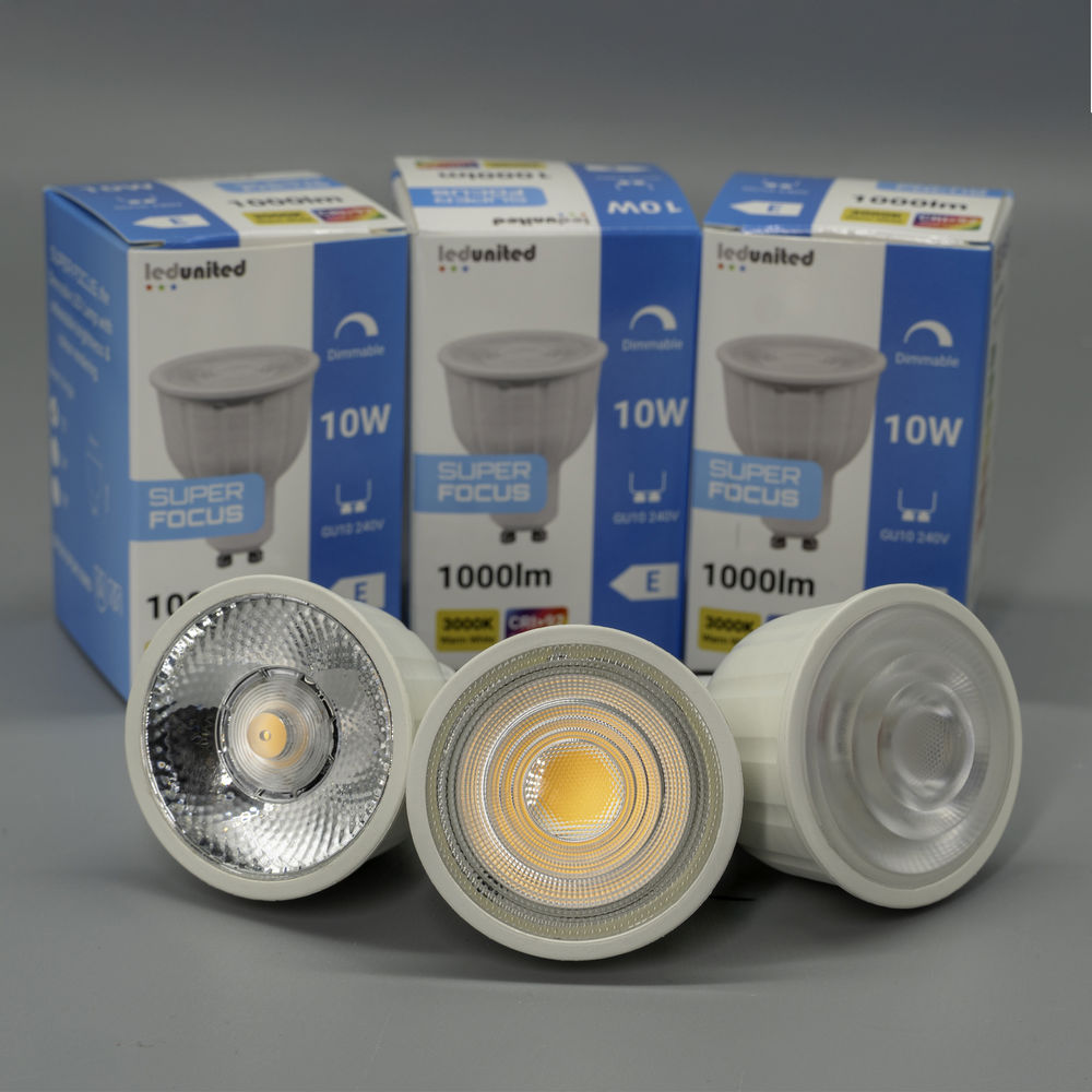 Super Focus LED GU10 10W 1000lm CRI92 Dimmable Lamp 38° 3000K Warm White in use