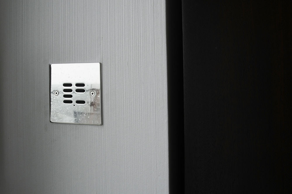 Wise ID Switch Polished Brass 2 Channel